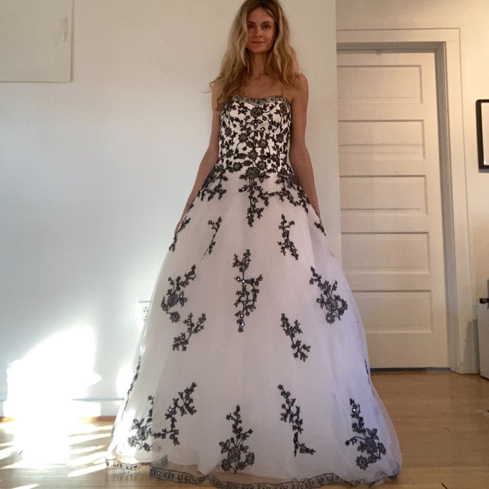 BLACK AND WHITE BLACK TIE WEDDING PROM BALLGOWN